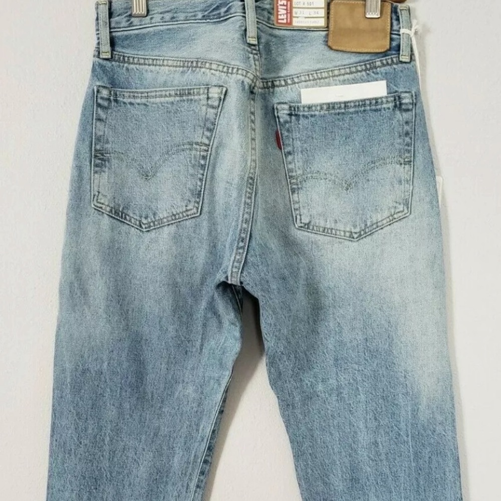 Vintage style Levi’s 501 light wash